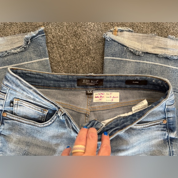 Judy Blue Women’s Giselle Tummy Control Release Hem Flare Jeans, size 11/30 - Picture 5 of 9